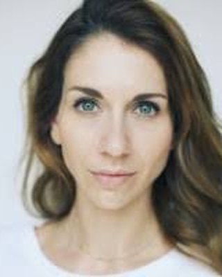 Julia van Holt